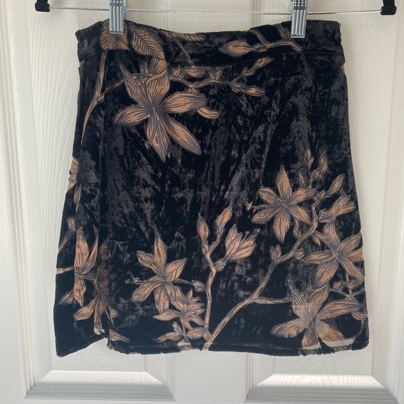 Sage The Label Velvet Burnout Mini Skirt - Picture 2 of 9
